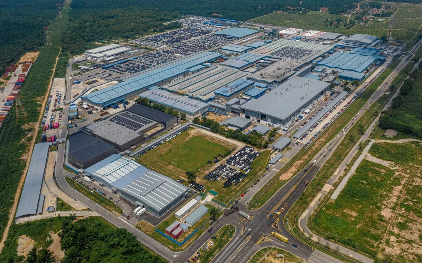 BYD cancels its Tanjung Malim plant and will assemble in Malaysia through a local partner — how MITI’s conditions redirected a 600,000 sq m investment